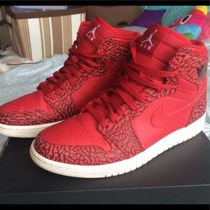 AIR JORDAN 1 RETRO HIGH RED/WHITE